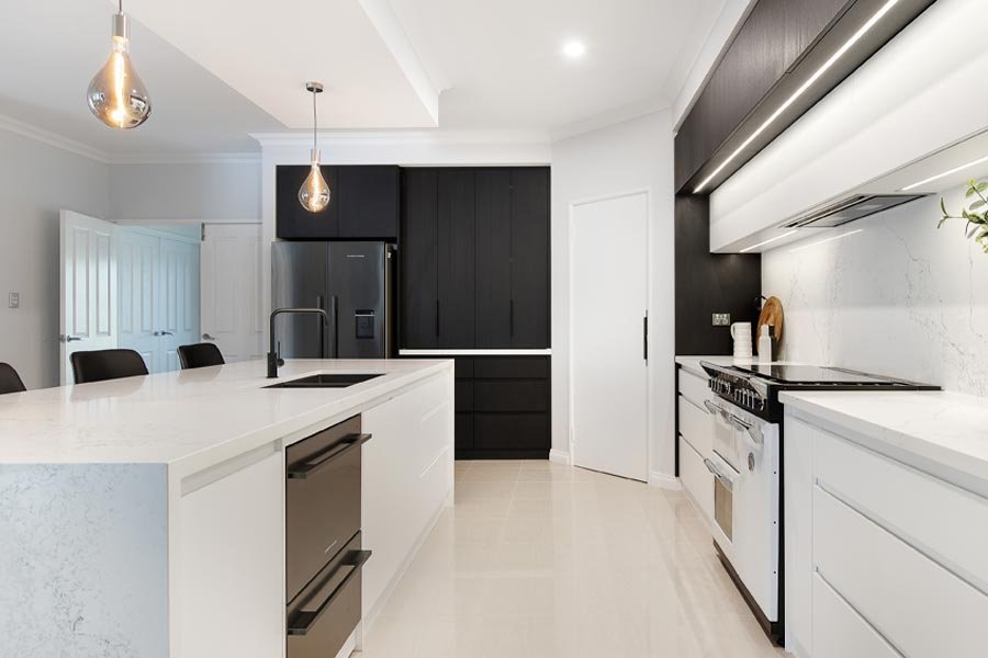 Closed Kitchen Trend Comeback: Functionality Over Open Design